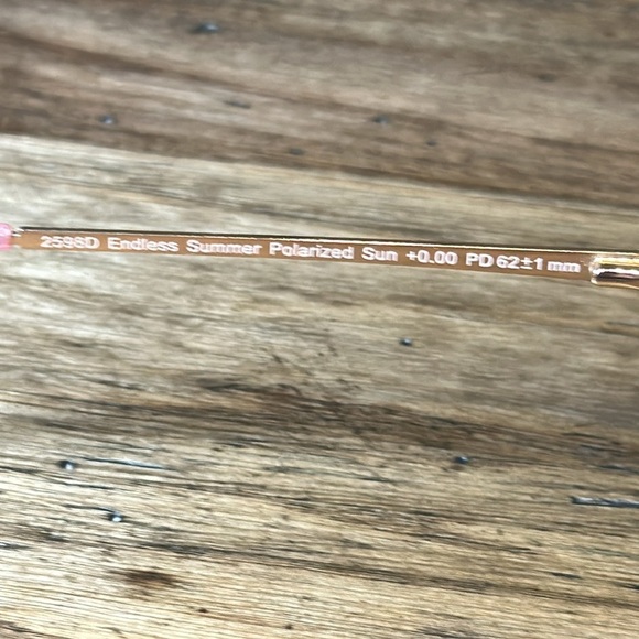 Peepers Sunnies in Pink - Picture 3 of 4